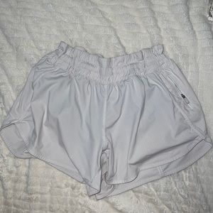 LULULEMON TRACKER SHORTS 4”